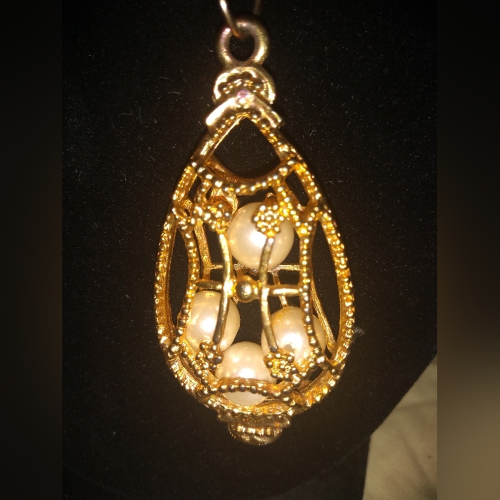 Vintage Gold Toned Long Necklace, 34 Inches, Four Caged Pearls - Picture 3 of 6